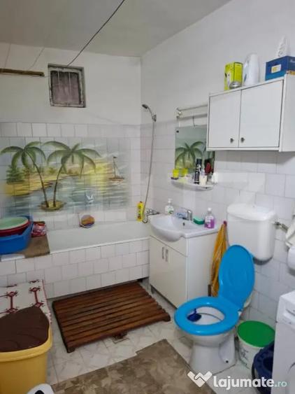 Casă cu 3 camere cu Teren 500 Mp în Central