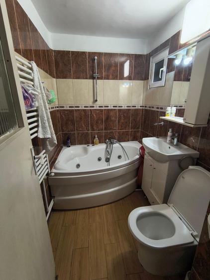 Apartament cu 2 camere decomandat în Km 4-5