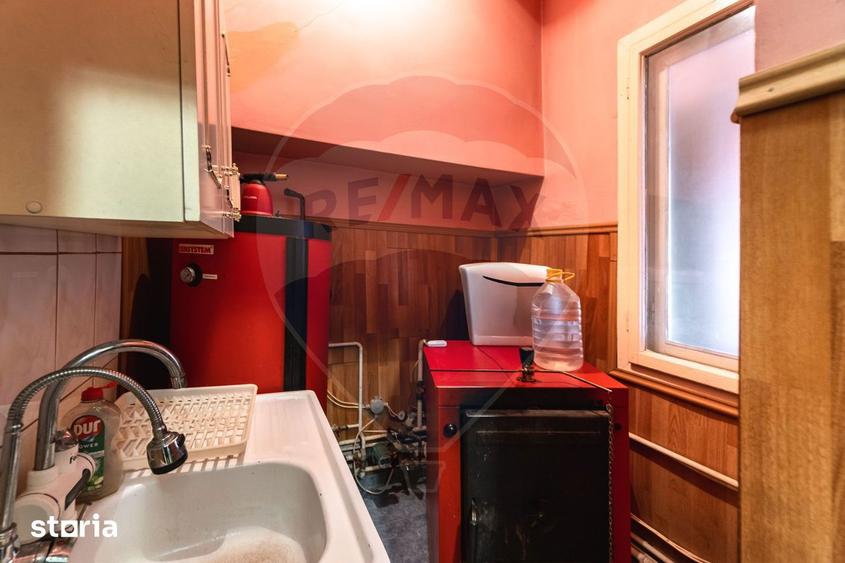 Apartament cu 3 camere, mobilat în Central