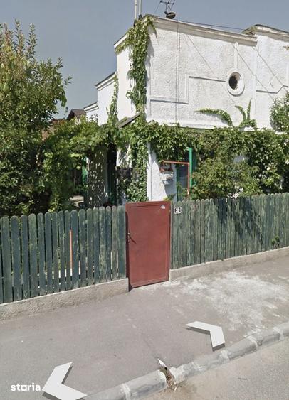 Casă cu 9 camere cu Teren 600 Mp în Rahova