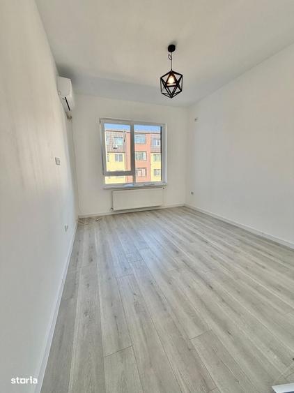 Apartament cu 4 camere în Roșu