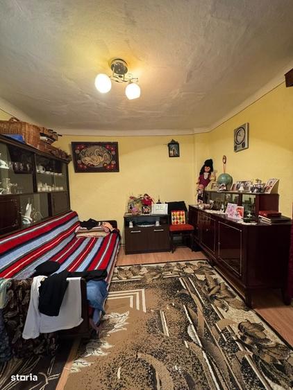 Casă cu 3 camere în Rahova
