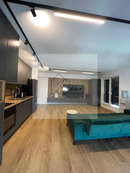 Apartament cu 2 camere decomandat, mobilat în Central