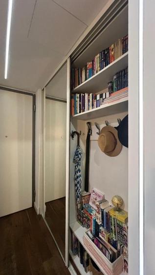 Apartament cu 3 camere semidecomandat în Herăstrău
