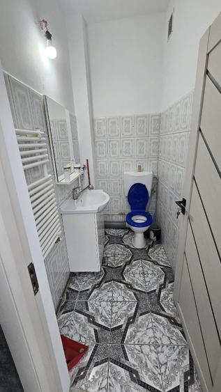 Spațiu comercial, de 25 mp, în Central