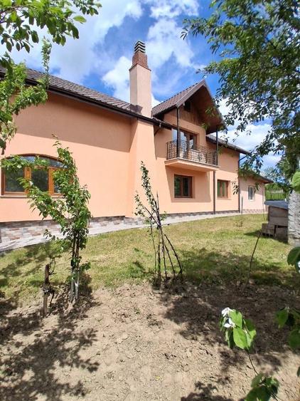 Casă cu Teren 2500 Mp în Chilii