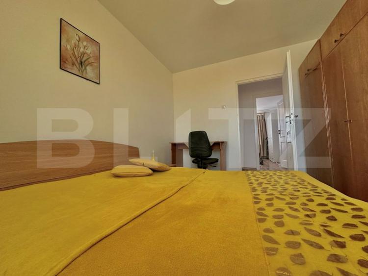 Apartament cu 3 camere decomandat în Cetății