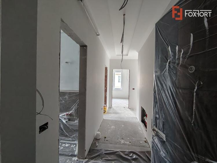 Apartament cu 2 camere decomandat în Giroc