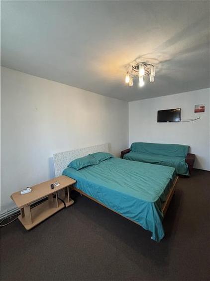 Apartament cu 3 camere decomandat, mobilat în Tomis II