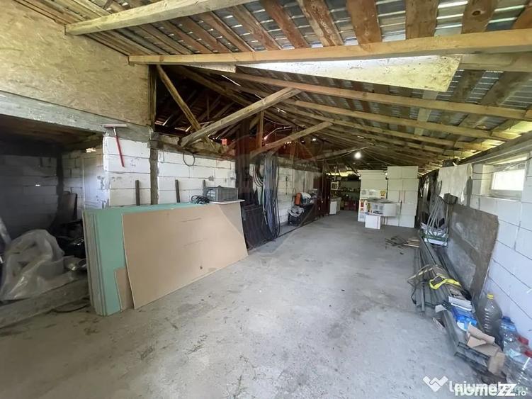 Casă cu 3 camere cu Teren 900 Mp în Roșioara