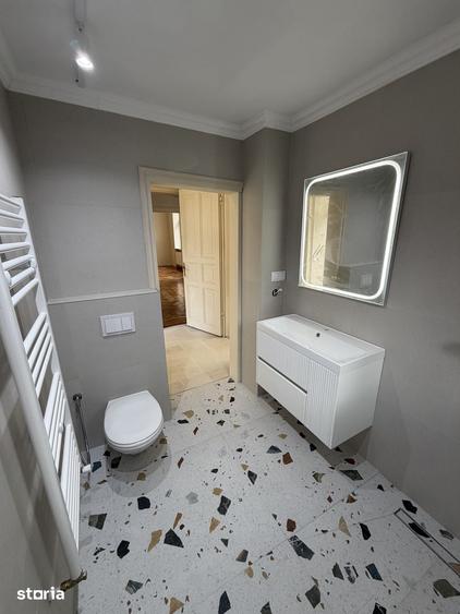 Casă cu 3 camere cu Teren 300 Mp în Central