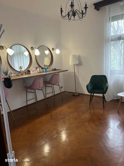 Apartament cu 5 camere în Centrul Civic