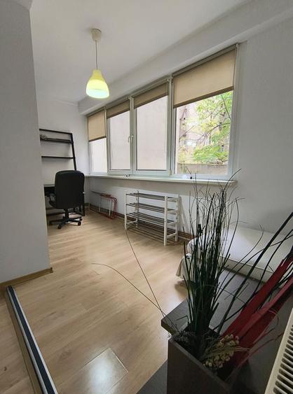 Apartament cu 2 camere semidecomandat, mobilat în Sala Palatului