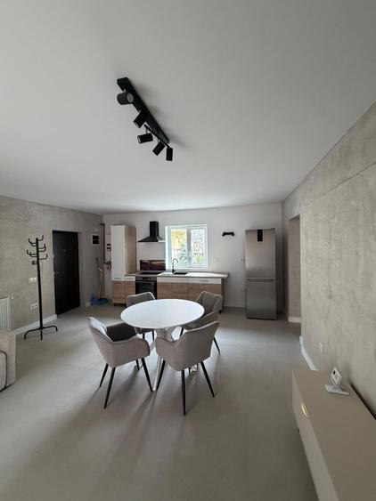 Apartament cu 2 camere semidecomandat, mobilat în Florești — fotografia 2