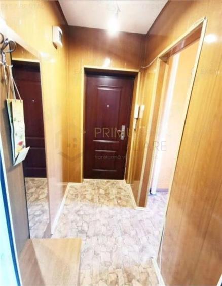 Apartament cu 2 camere semidecomandat, mobilat în Bălcescu