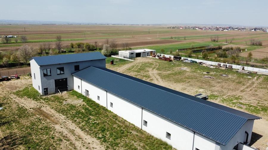 Apartament cu 3 camere decomandat în Stamate