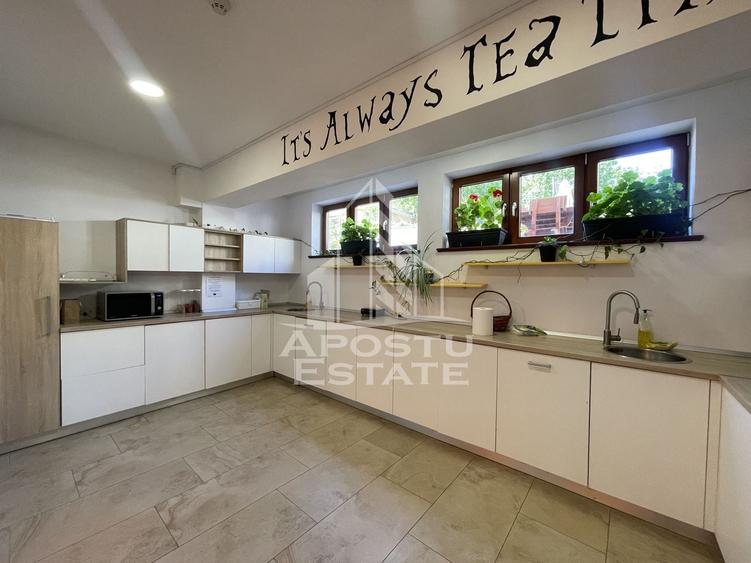 Birou, de 820 mp, în Ultracentral