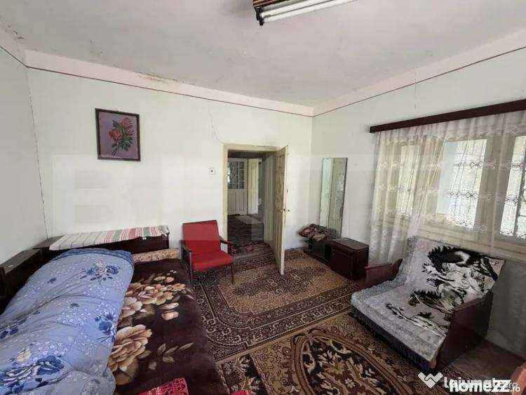 Casă cu 2 camere cu Teren 3673 Mp în Coșeiu