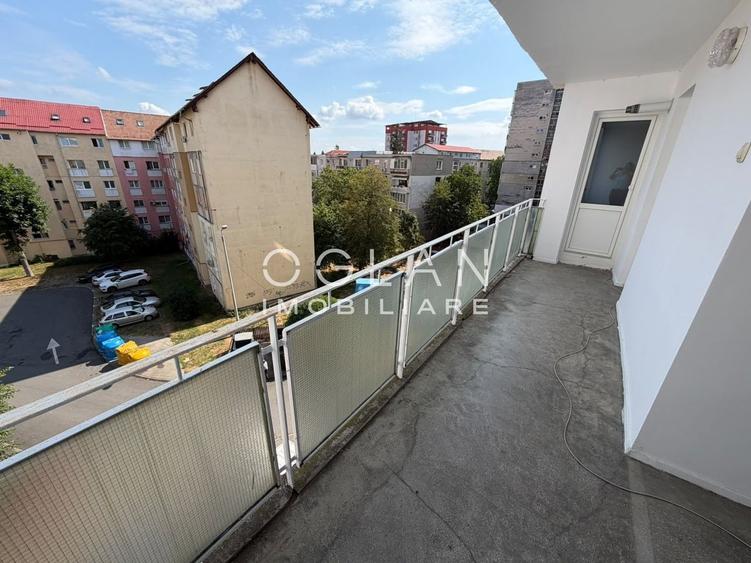 Apartament cu 2 camere decomandat în Mihai Viteazul