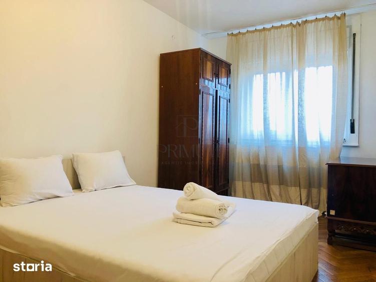 Apartament cu 4 camere decomandat în Central