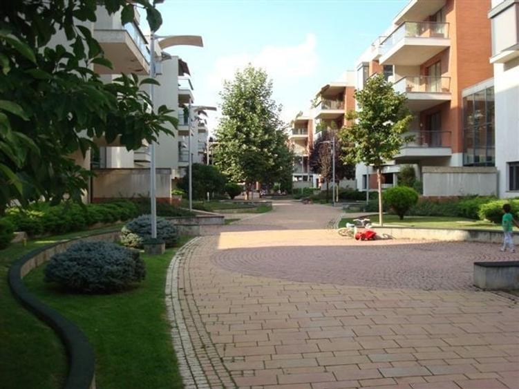 Apartament cu 4 camere decomandat, mobilat în Dorobanți