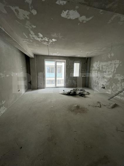 Apartament cu 2 camere semidecomandat în Independenței