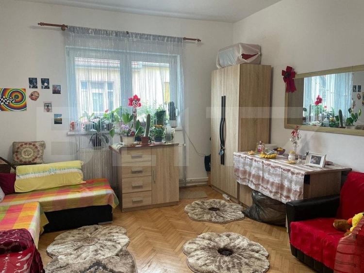 Casă individuală cu 3 camere cu Garaj în Iosia