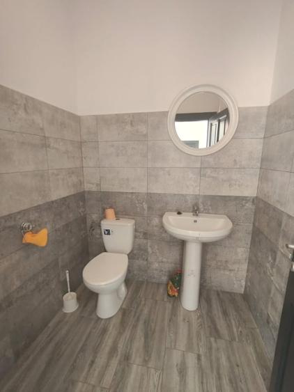 Spațiu comercial, de 1,590 mp, în Malu Mare