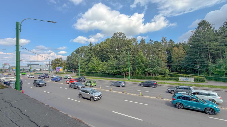 Apartament 3 camere | Ideal pentru 3 studenți | Parc Tractorul–Coresi | Parcare - 19