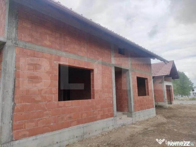 Casă cu 7 camere cu Teren 770 Mp în Marginea