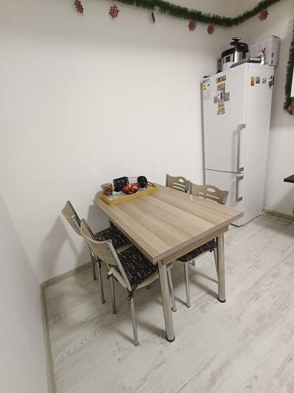 Apartament cu 2 camere nedecomandat în Tractorul