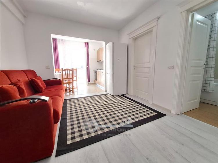 Apartament cu 2 camere semidecomandat, mobilat în Aeroport