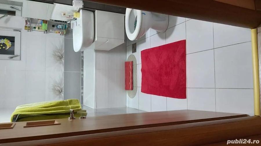 Apartament cu 4 camere decomandat în Central