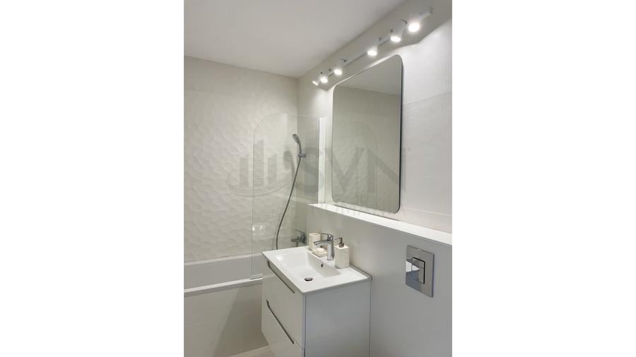 Apartament cu 2 camere decomandat, mobilat în Dorobanți