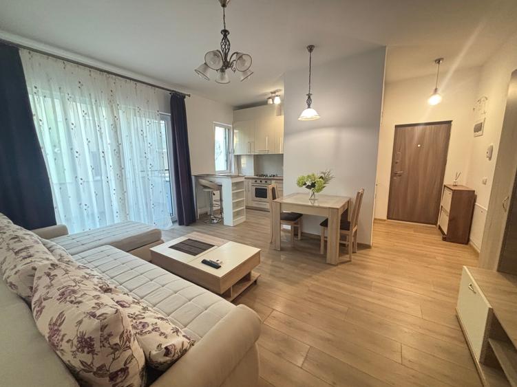 Apartament cu 2 camere semidecomandat, mobilat în Aradului