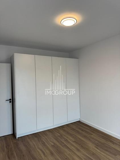 Apartament cu 3 camere semidecomandat, mobilat în Florești