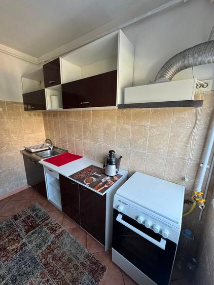 2 camere, decomandat, intre metrou Lujerului si Gorjului, Bd Iuliu Maniu - 27