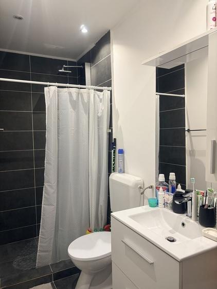 Casă cu 2 camere decomandat în Central