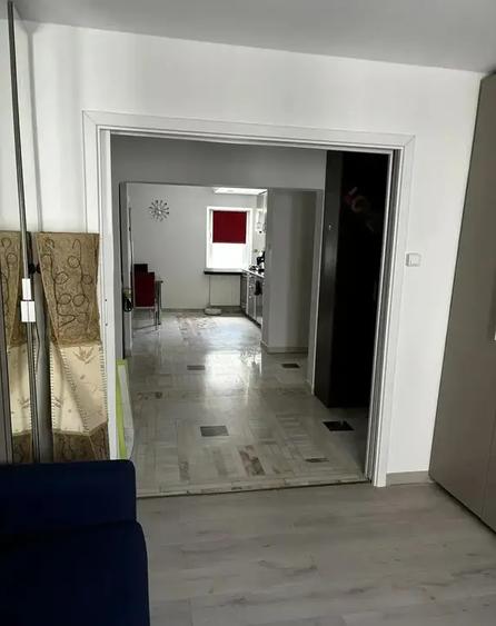 Apartament cu 4 camere decomandat, mobilat în 13 Septembrie