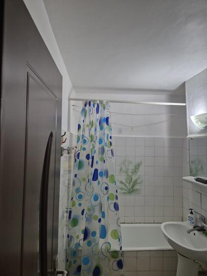 Apartament cu 3 camere decomandat în Casa de Cultură