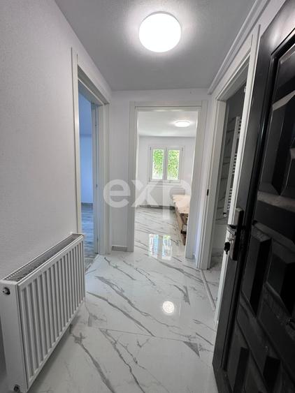 Apartament cu 2 camere semidecomandat în Micro 8