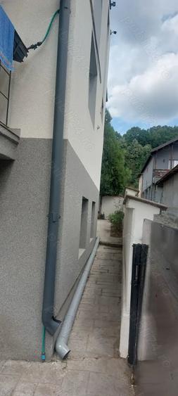 Casă cu 6 camere cu Teren 700 Mp în Aranghel