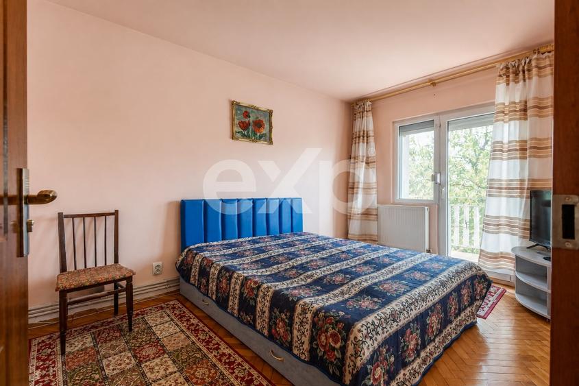Apartament cu 3 camere decomandat în Buziaș