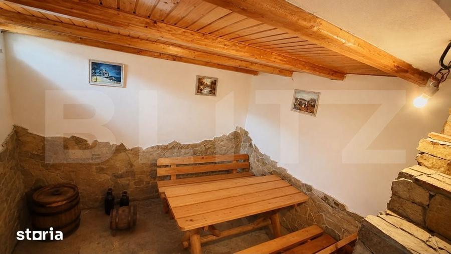 Casă cu 6 camere cu Teren 2000 Mp în Cârcea