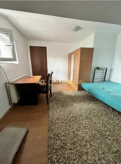 Apartament cu 4 camere decomandat, mobilat în Unirii — fotografia 2