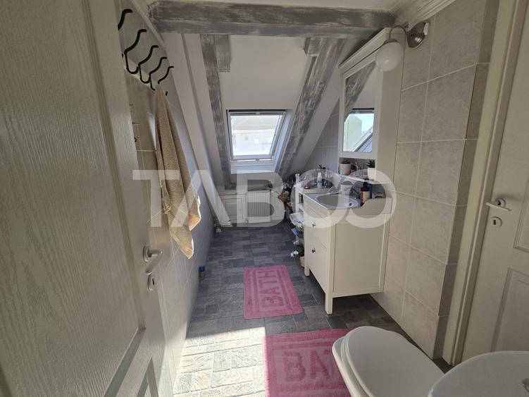 Apartament cu 4 camere decomandat, mobilat în Central