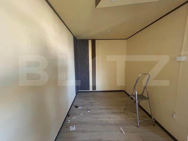 Apartament cu 2 camere semidecomandat, mobilat în Micro 6