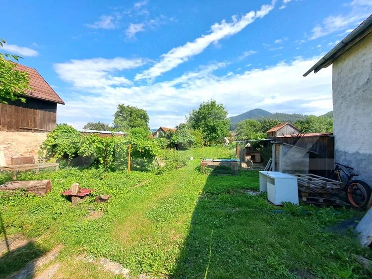 Casa spa?ioasa cu livada, teren de 1.690 mp ?i panouri fotovoltaice Sacele, BV - 6