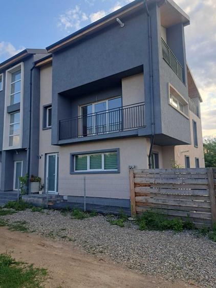 Apartament cu 2 camere decomandat în Tărlungeni