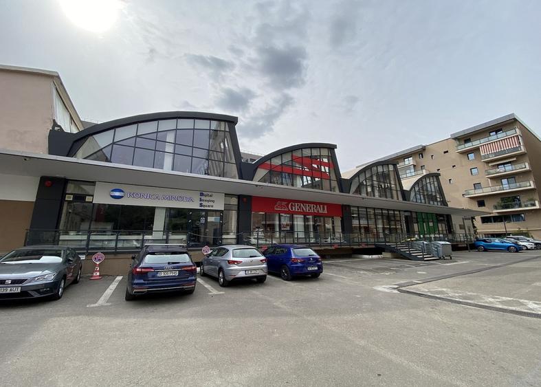 Birou, de 16,000 mp, în Domenii